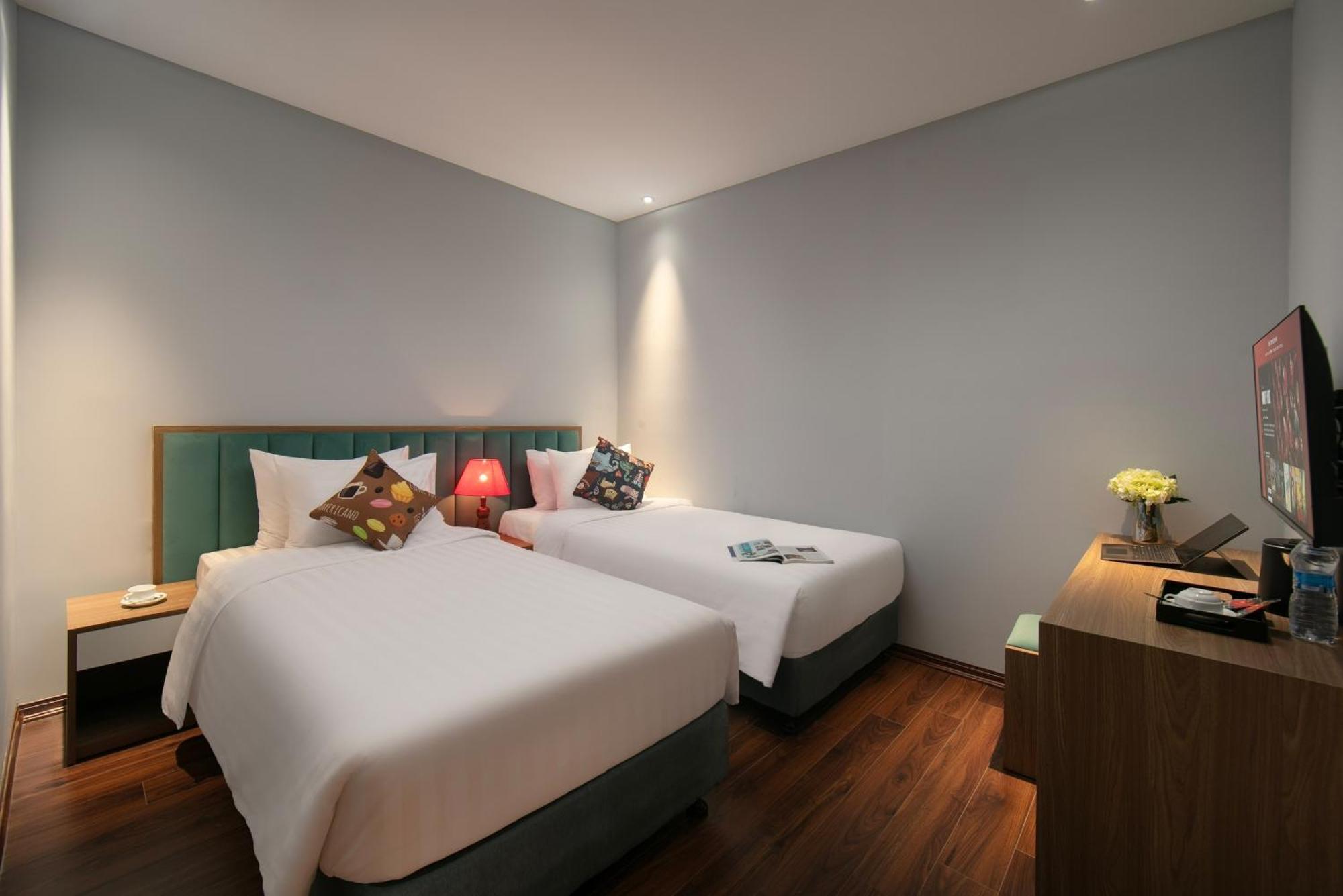 Lakeview Backpackers Hostel & Rooftop Bar Hanoi Eksteriør billede